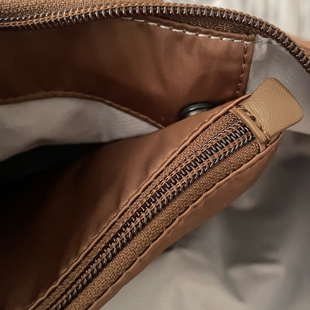 ✈️ NWOT Tumi Just In Case Weekender + Pouch - Picture 9 of 15